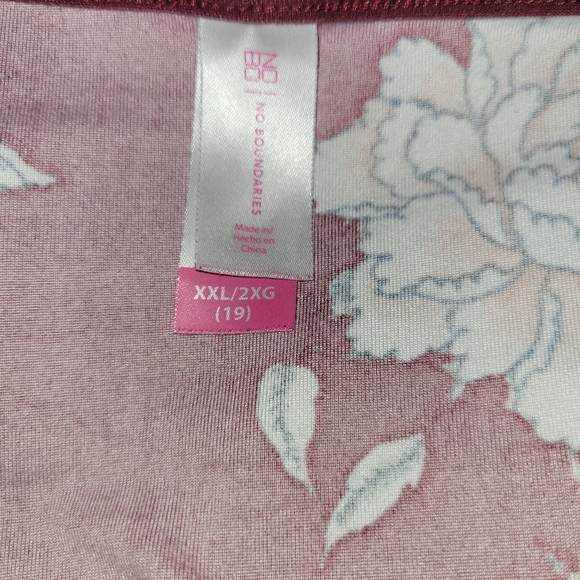 No Boundaries floral long sleeve top Size XXL - Picture 3 of 3